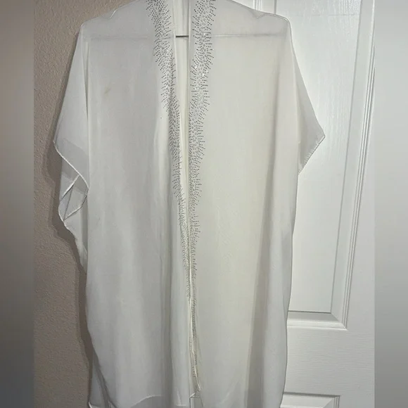Jessica Mcclintock kimono bridal with pearls and studs embellishments one size